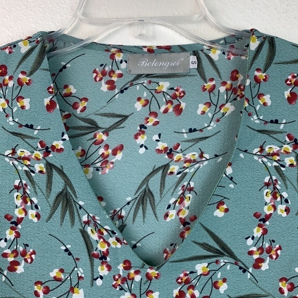 Belongsci tiny floral print blouse V neck balloon sleeve soft green tunic top - Picture 5 of 9
